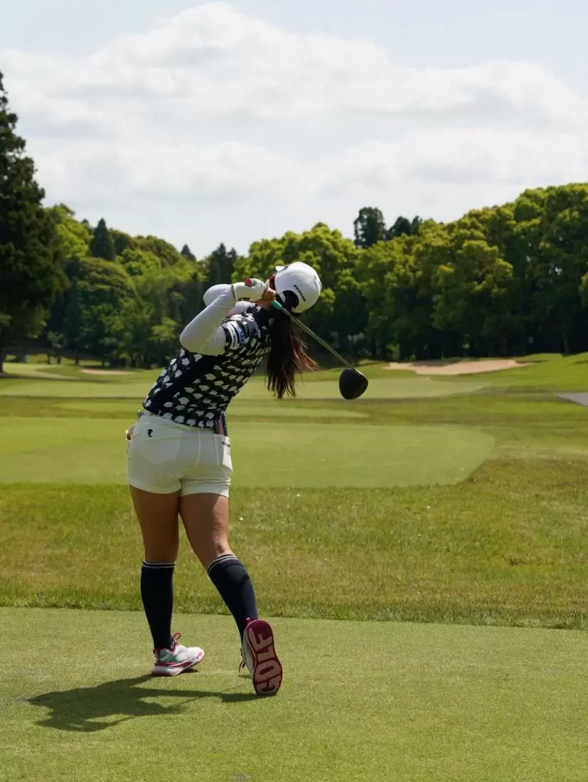 櫻井心那のドライバースイング