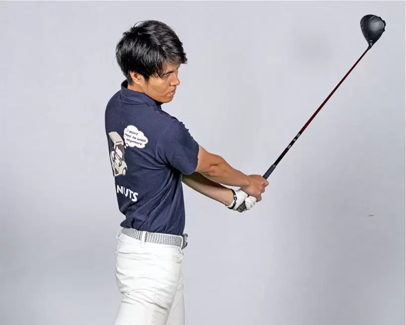 三角形が崩れなければ両手が返りすぎる悪癖を解消できる。