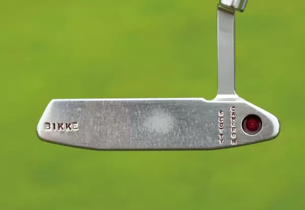 刻印入りパター