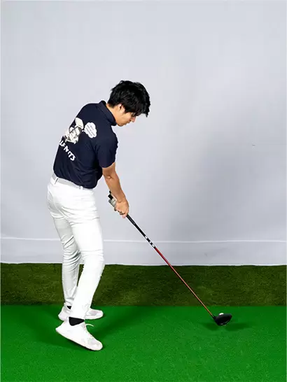 トップを修正できればダウンスイングの軌道も安定し、ミート率が大幅アップする。