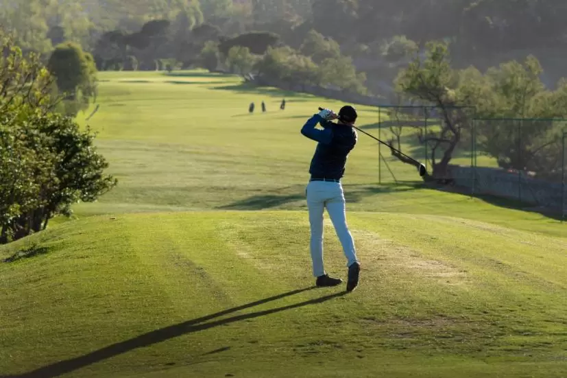 ゴルフ場,ラウンド,ティショット