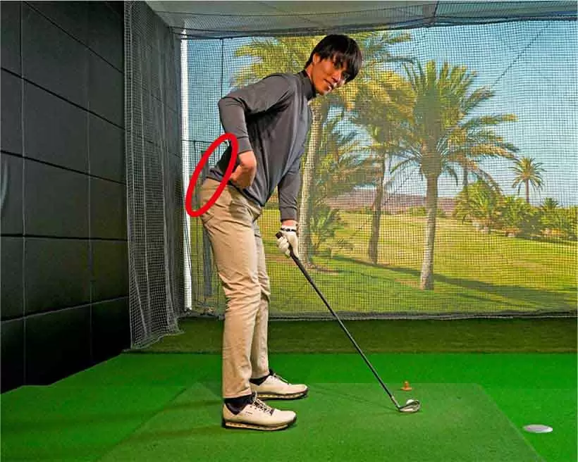 骨盤を前傾させることでアドレスの前傾姿勢のバランスが整ってくる。