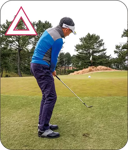 手前にショートして難しいアプローチが残るとダボを叩く危険性がある。