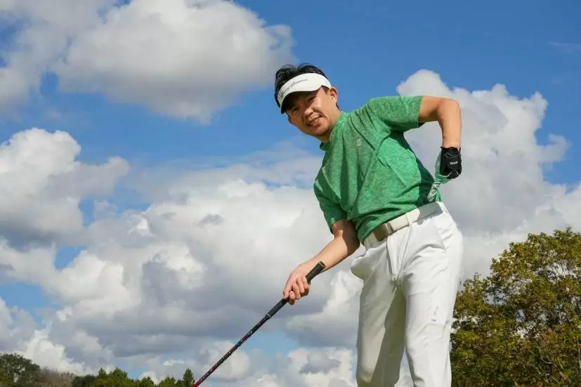 ドライバーで飛距離アップしたければ『クラブに引っ張られないように振れ』って、どゆこと？