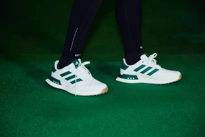 ゴルフ女子,アディダスゴルフ,アディダスシューズ