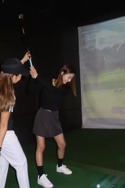 ゴルフ女子,アディダスゴルフ