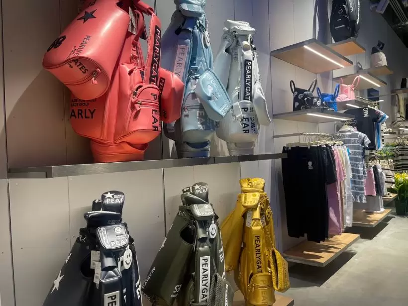 パーリーゲイツ,旗艦店,店内,ゴルフウェア