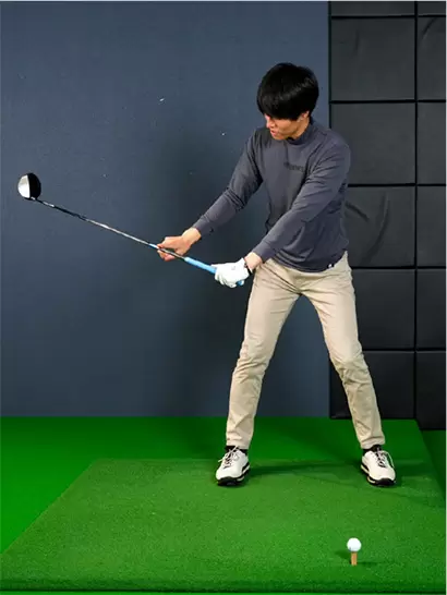 グリップとクラブヘッドまでの長さがパワーの出力のタイムラグがあることを知っておこう。