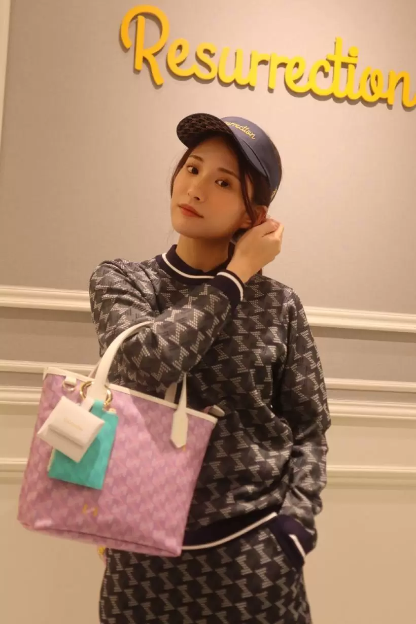 レザレクション,ゴルフウェア,ゴルフ女子