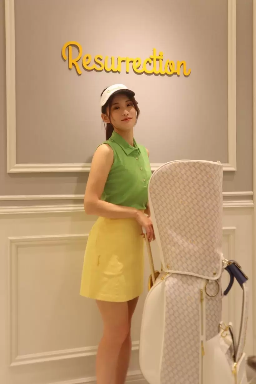 レザレクション,ゴルフウェア,ゴルフ女子