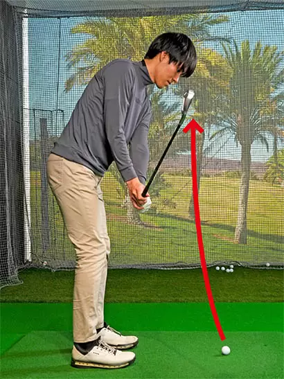 ときにはアウトサイド方向にもワッグルしてボールを打ってみよう。