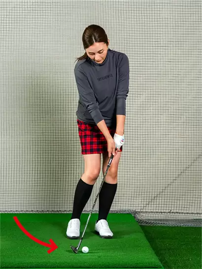 左足軸のイメージでスイングすればクラブの入射角が安定し、ミート率がアップ。