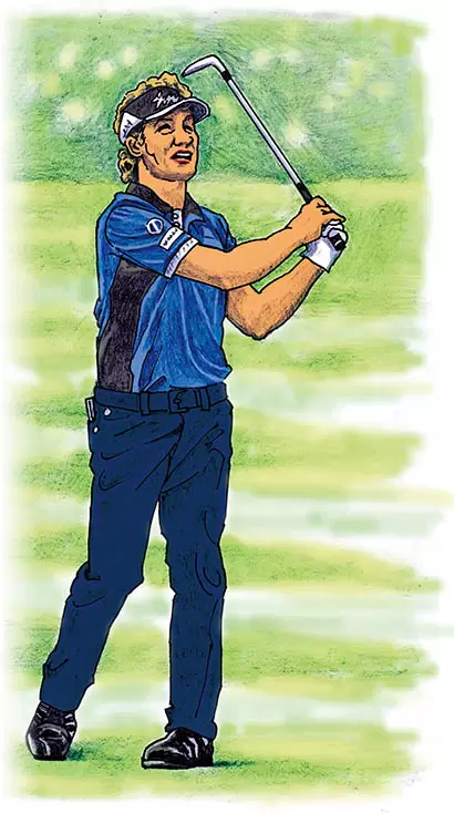 フォローで上体を起こすことが多いランガー。左ヒジのたたみ、左サイドの脱力で右サイドの解放がスムーズできている証拠だ。