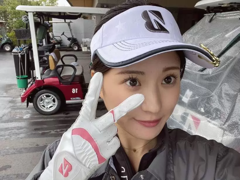 ゴルフ女子,ブリヂストン