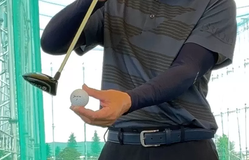 ダウンブローでインパクトするイメージをしっかり持つこと。