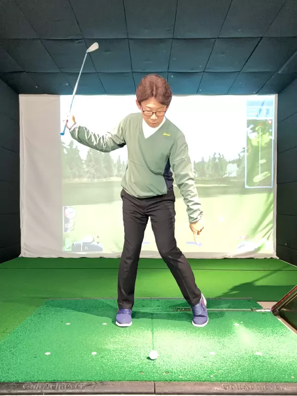 左足を踏み込みましょう