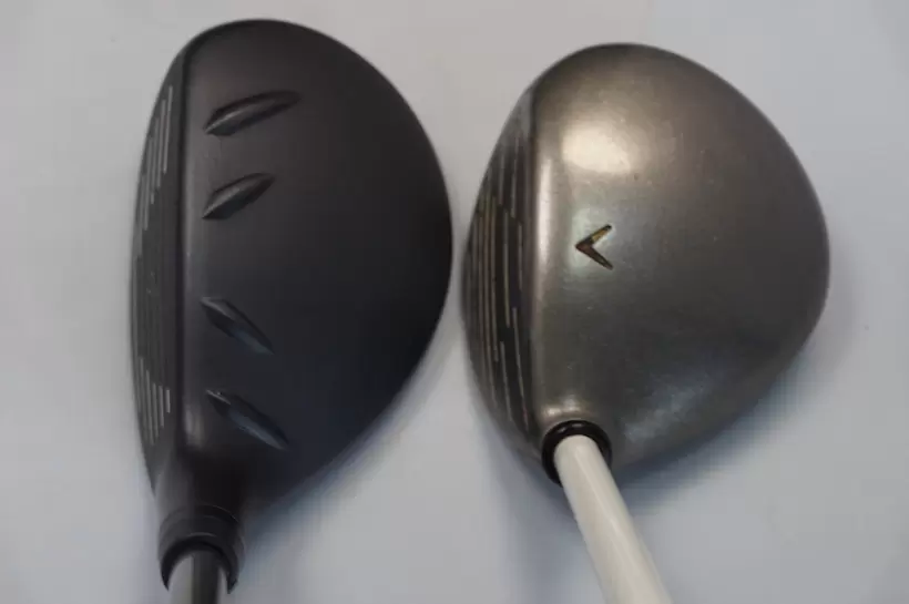 ピン「G410ハイブリッド」とキャロウェイ「スチールヘッド」の7W。どちらが難しそう？