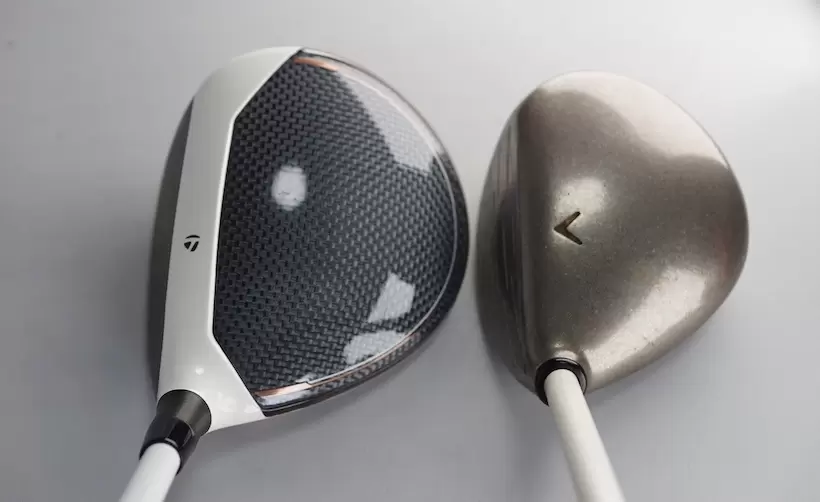 テーラーメイド「SIMグローレ」の7Wとキャロウェイ「スチールヘッド」の7W。フェアウェイウッドもやさしくなっています。