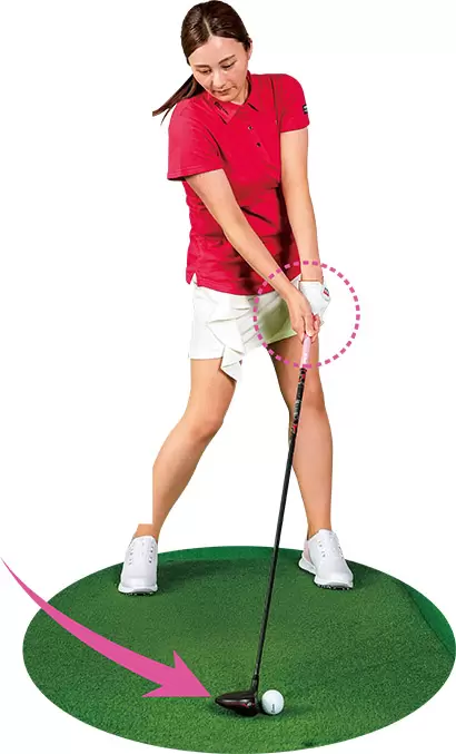 右手のヒラの向きを意識すればフェース面をコントロールしやすくなり、ナイスショットの確率が上がる。