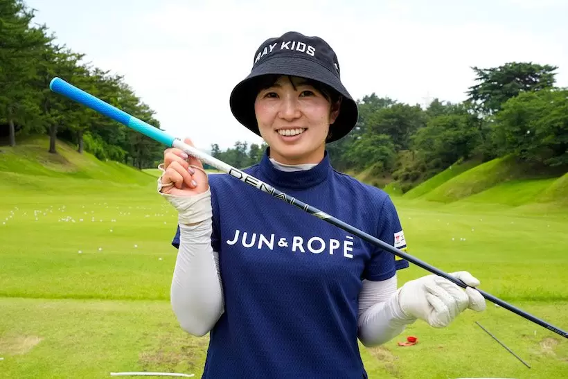 各社のニューシャフトをテストしていた蛭田みな美。「DENALI」でも良い球を放っていた。