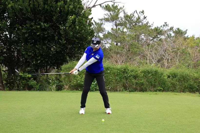 桑木志帆,スイング,ドライバースイング