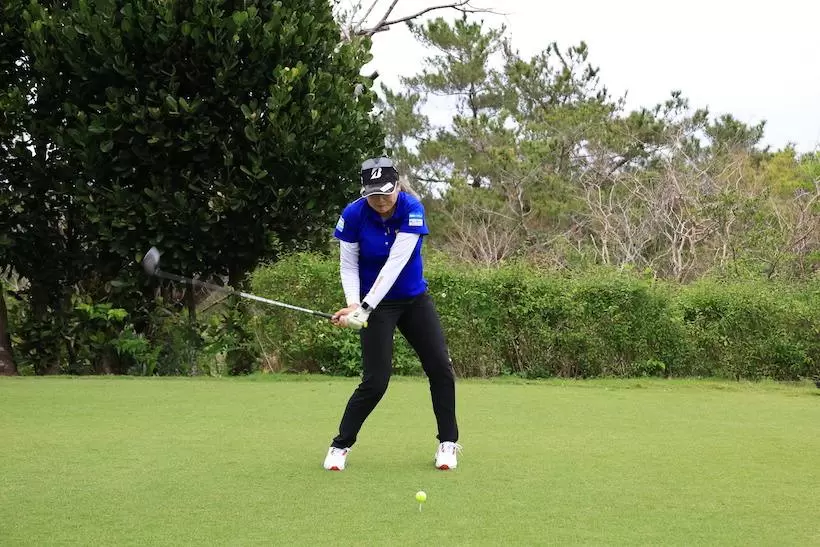 桑木志帆,スイング,ドライバースイング