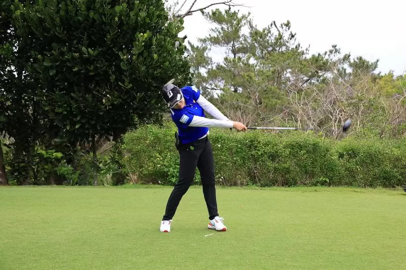 桑木志帆,スイング,ドライバースイング