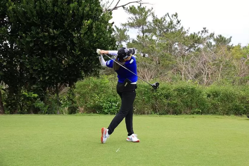 桑木志帆,スイング,ドライバースイング