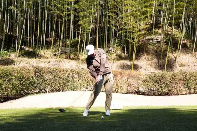 ドライバーはタイミングを合わせて打つクラブ、ではありません