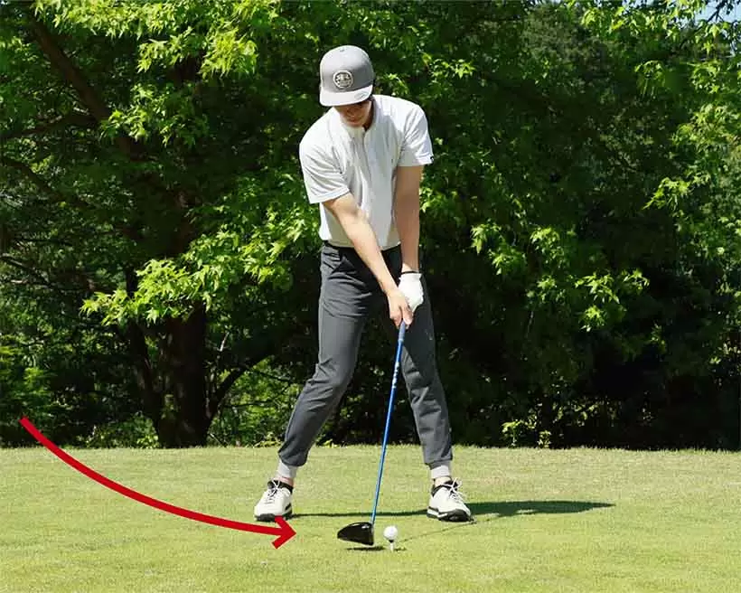 大きな円を描くイメージで下ろしてくれば入射角が緩やかになり、ミート率がアップする。