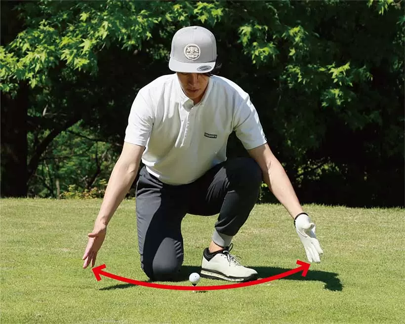 ボールを中心とした左右対称の軌道のイメージは持たなくていい。