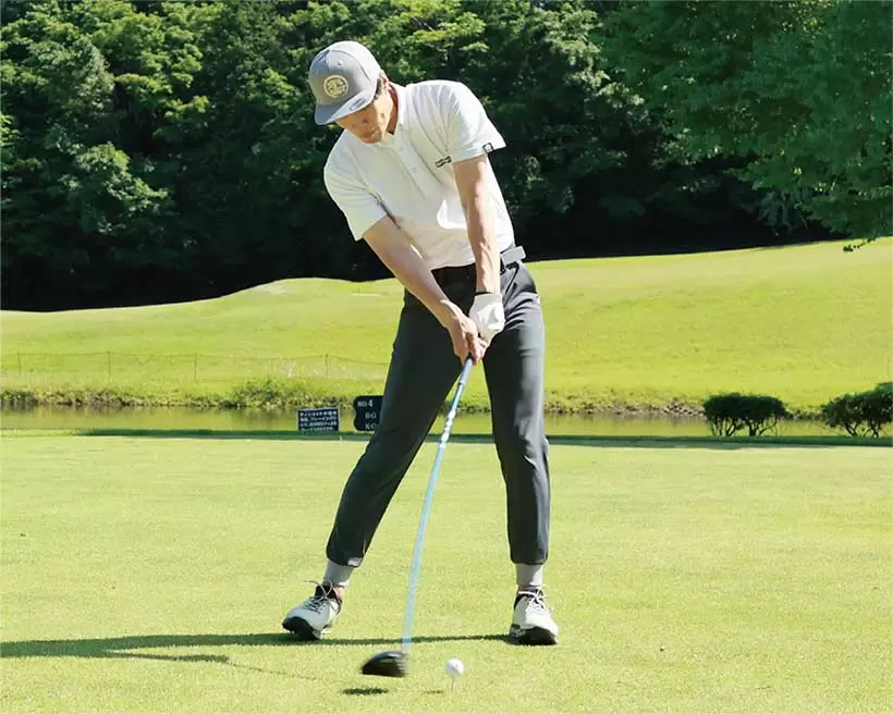 ボールに対してフェース面をいかに当てていくか。インパクトまでが勝負だ。