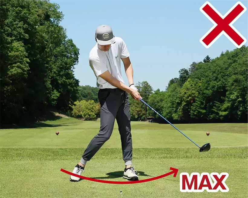 インパクトで力を入れて飛ばそうとしてもヘッドスピードは上がらない。