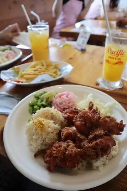 ゴルフ女子,キッズゴルファー,ゴルフ練習場,ランチ