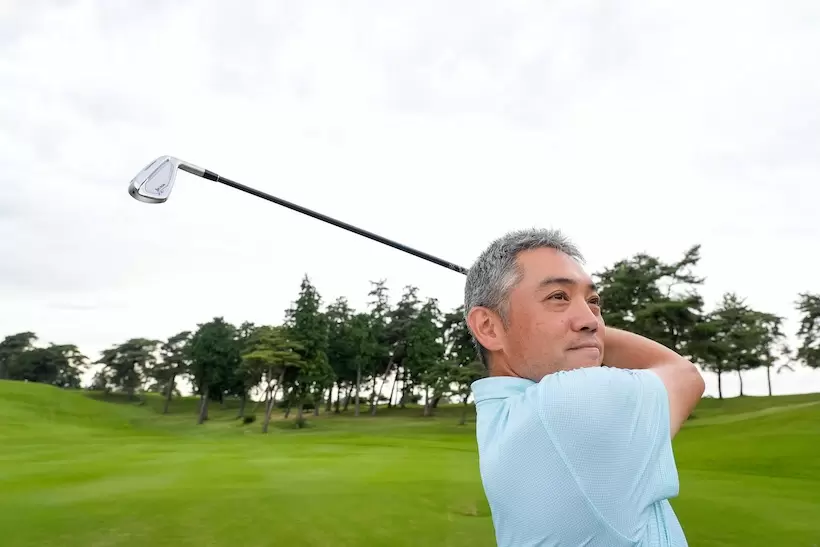 スリクソン ZXi4,石井良介