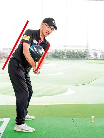 ハーフウェイバックで背中のラインとフェース面の傾きが平行ならOK。