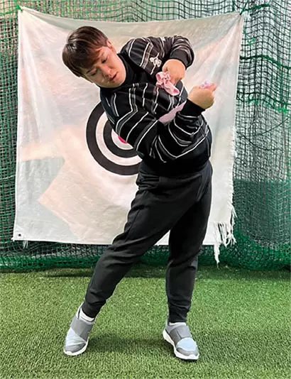 回旋軸が変わるとあおり打ちになったり、カット打ちになったりする。