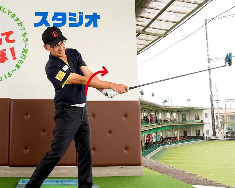 両腕のローテーションがしやすくヘッドスピードアップの効果も高い。