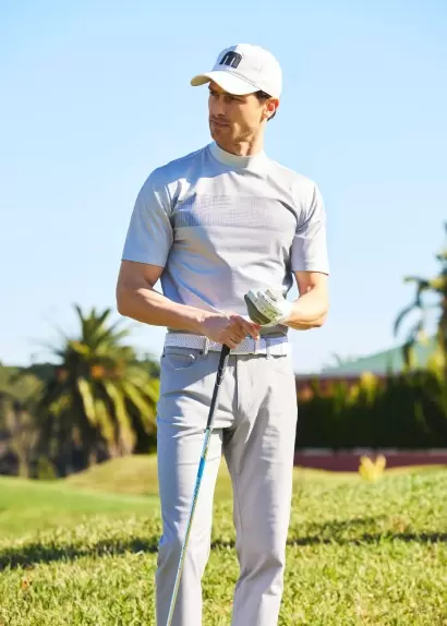 トラヴィスマシュー,ゴルフウェア