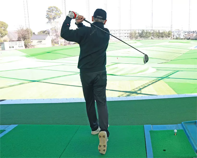 アドレスのバランスがよければフィニッシュまで気持ちよく振り切れる。