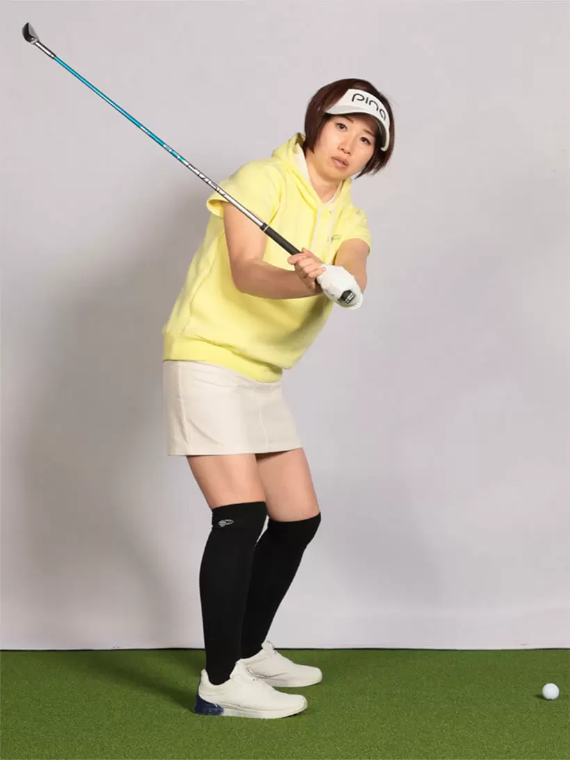 バックスイングはどうであれ、ダウンスイングでオンプレーンにクラブが下りればドローは打てる。