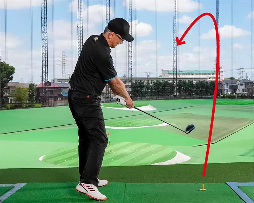 フェースターンを使ってドローが打てるようになれば、インパクトで手をこねるクセが完全に解消される。