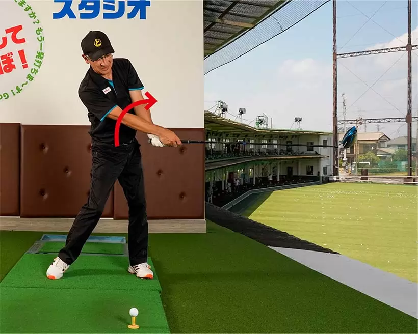 打った後のアームローテーションがスムーズでヘッドスピードが上がる。