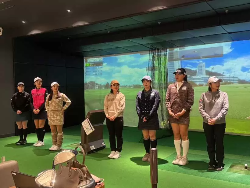 女子プロ,本間ゴルフ,シミュレーションラウンド,インドア,イベント,吉川桃,後藤未有プロ、鶴瀬華月プロ、林菜乃子プロ、吉川桃プロ、葭葉ルミプロ、長谷川円香プロ