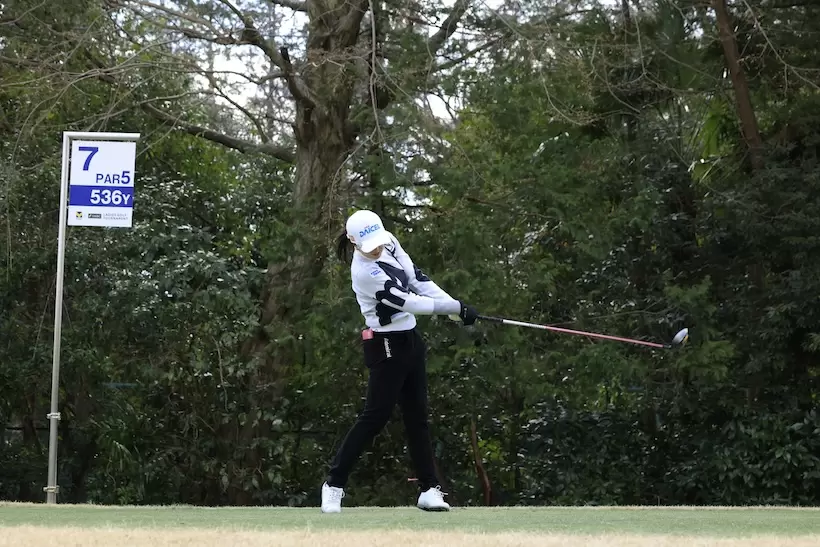 堀琴音,ドライバー,スイング,連続